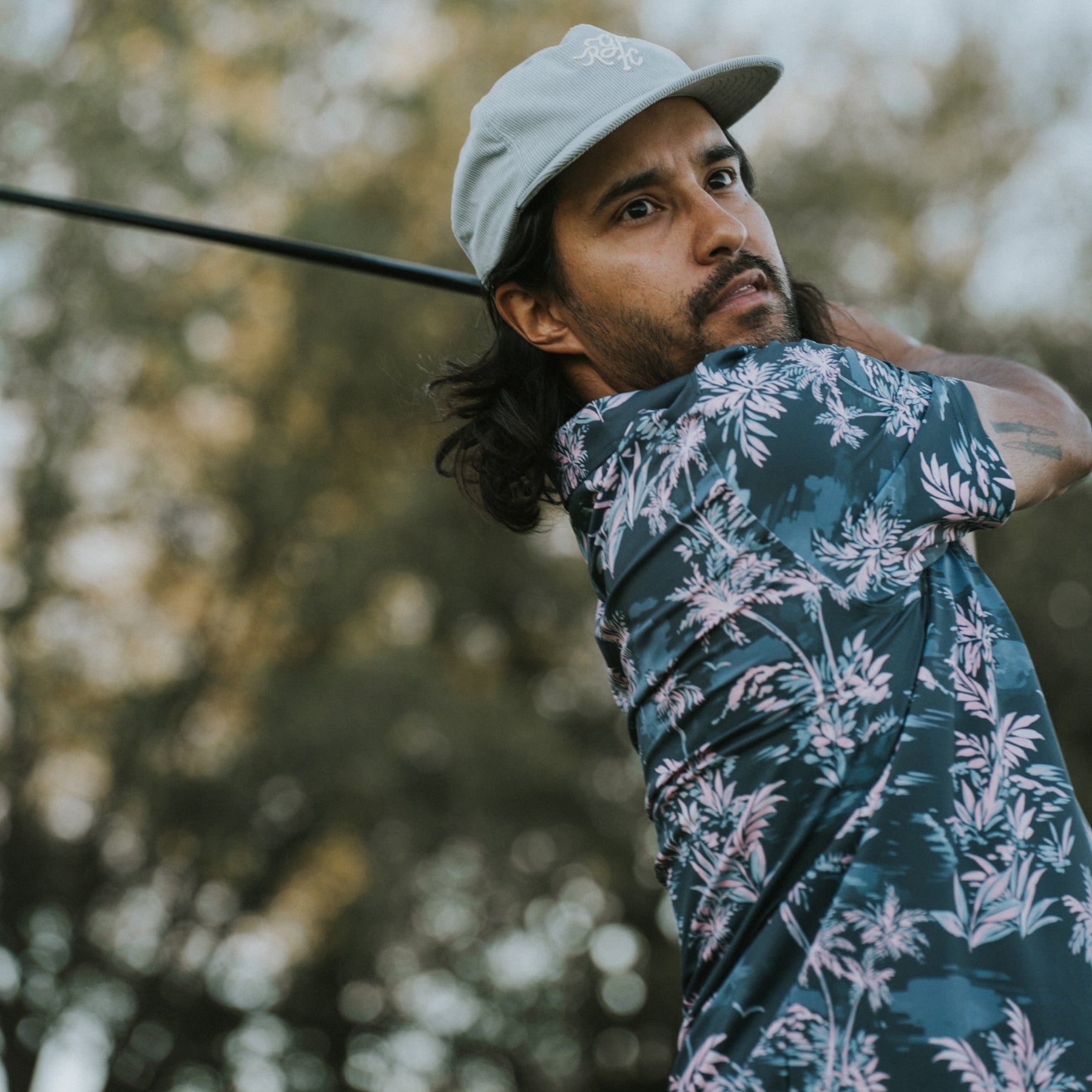 Palms Tech Polo (Retro-Blau mit Blumenmuster)